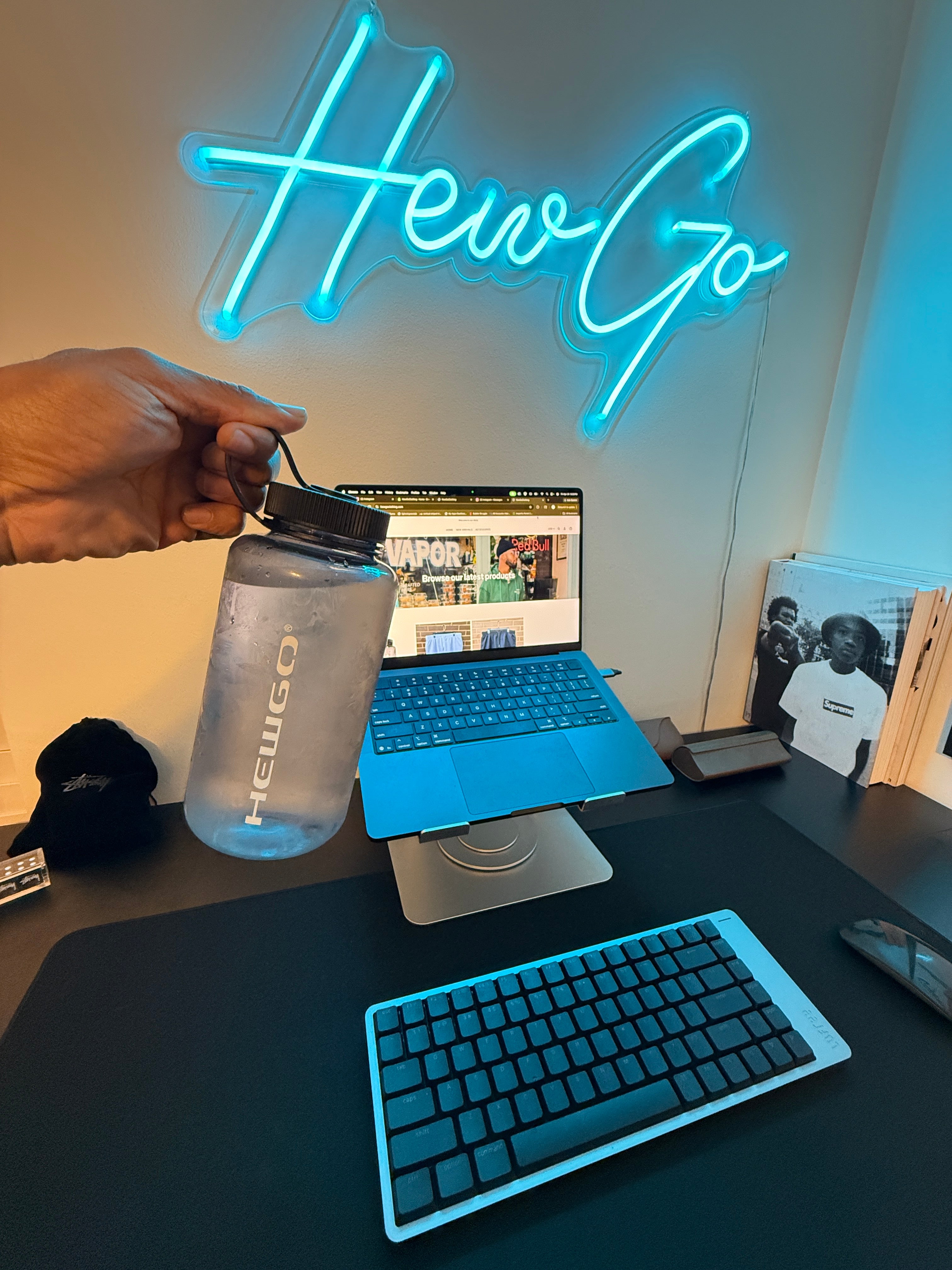 HewGo 32oz Water Bottle